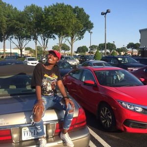 Meet your Posher, Elise